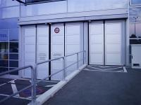 上海久萃智能科技 引领工业门智能化革新，打造安全高效生产环境